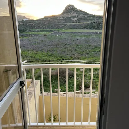 Excellent Views 2-bed In Gozo Apartment Marsalforn