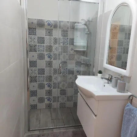 Excellent Views 2-bed In Gozo